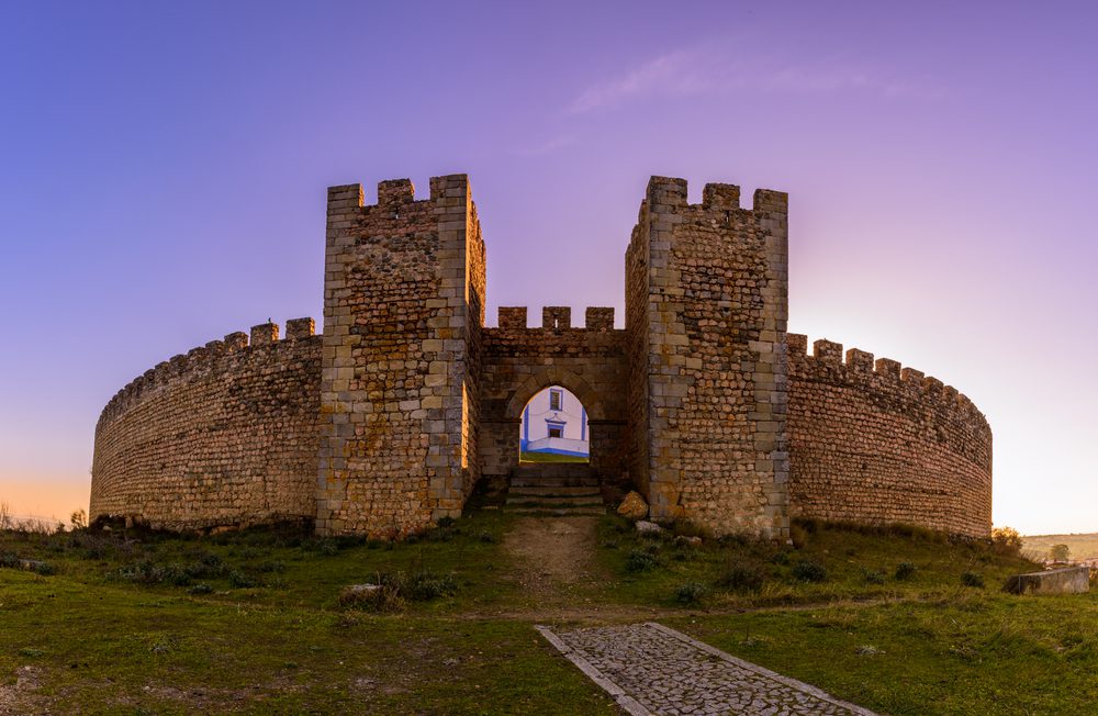 Arraiolos,Castle,On,Top,Of,The,Hill,In,Alentejo,,Portugal