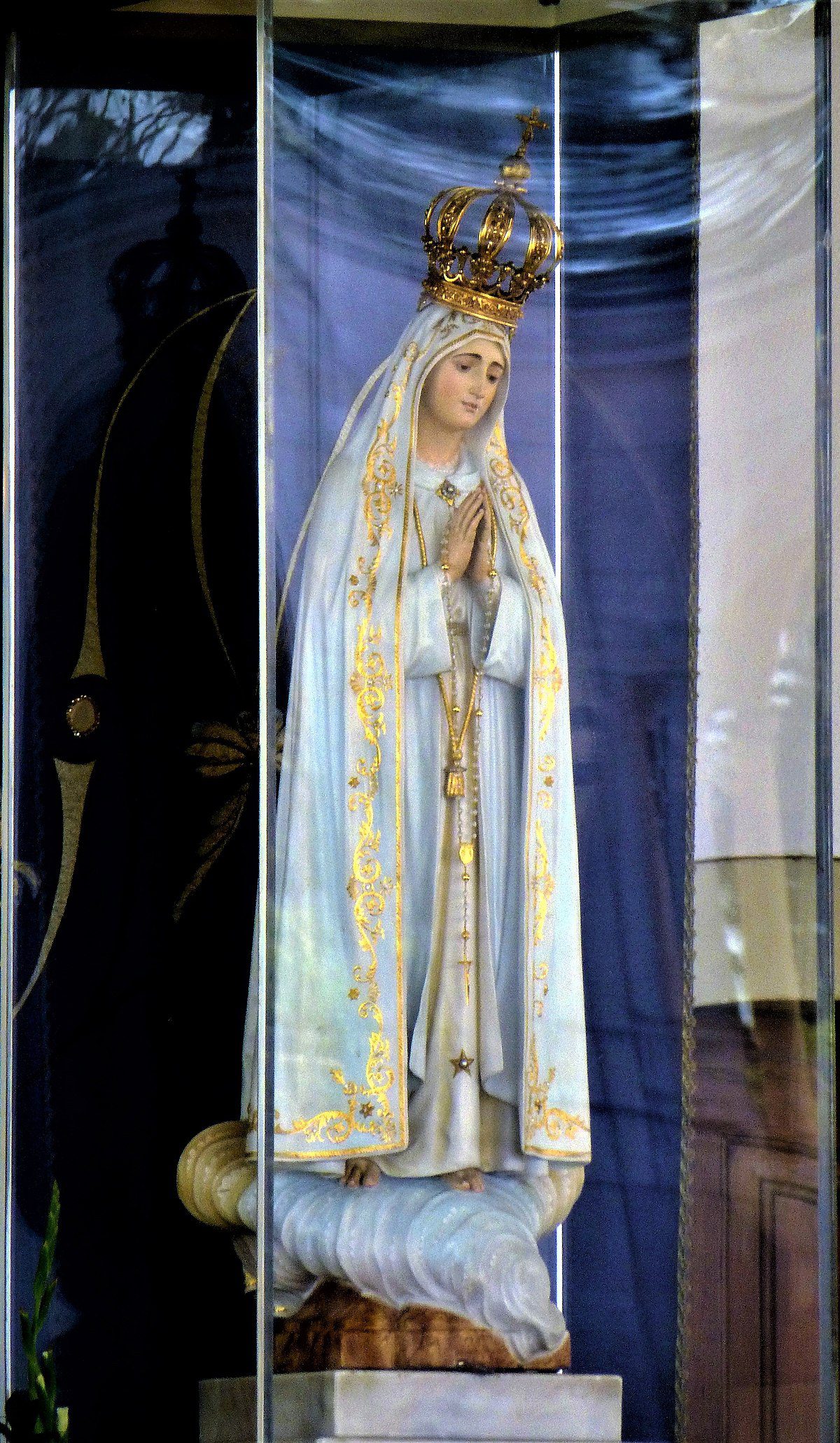 sculpture_of_Our_Lady_of_Fatima